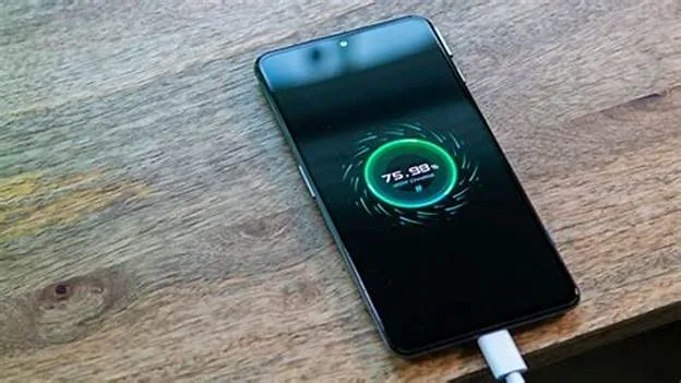 Điện thoại có sạc nhanh: Nạp năng lượng trong tích tắc