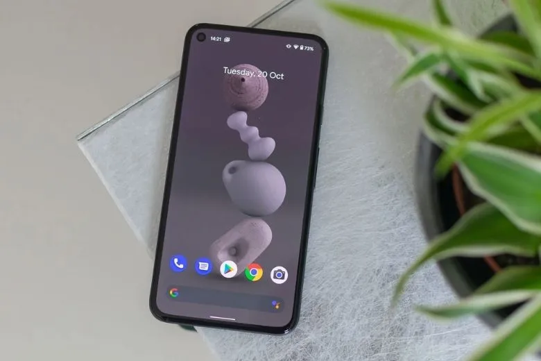 Thế nào là "Điện thoại nhỏ gọn" hiện nay? (Khái niệm và Sự hiếm hoi)