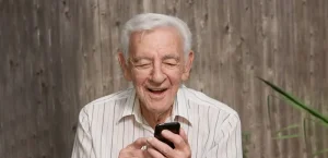 Điện thoại cho người lớn tuổi hiện nay